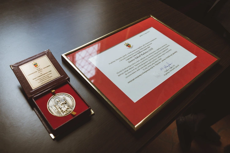 Medal dla s. Fabioli