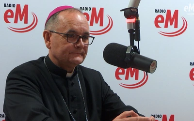 Abp Andrzej Przybylski: "Największą karierą mężczyzny jest troska o dom i małżeństwo". 