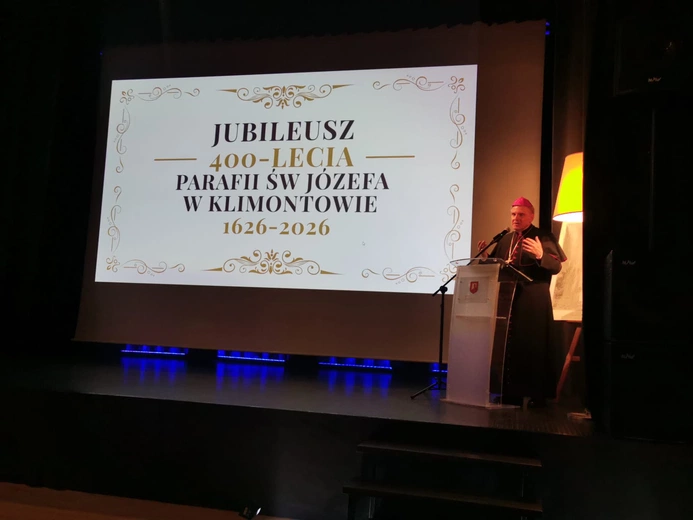 Konferencja naukowa w Klimontowie