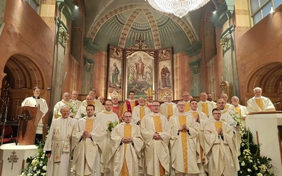 Poznajcie nowych księży
