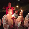 Per crucem ad lucem – przez krzyż do światła