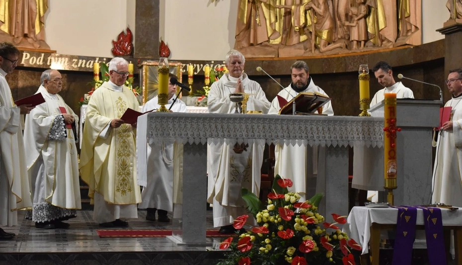 Msza św. Jubileuszu 100-lecia Parafii pod przewodnictwem ks. bp Marka Szkudło