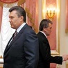 Premier Janukowycz  (po lewej)  i prezydent Juszczenko (po prawej)