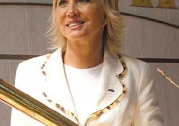 Dama z filiżanką