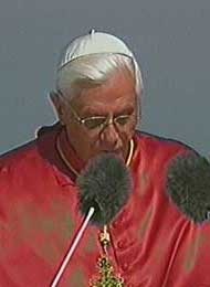 Przemówienie papieża Benedykta XVI podczas ceremonii pożegnania na lotnisku w
Monachium

