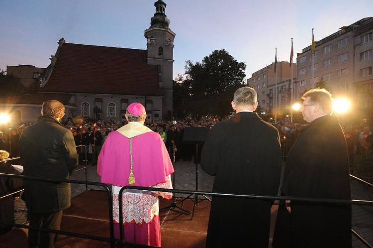 X Dzień Papieski w Gdyni; fot. M. Grabarz i J. Hlades