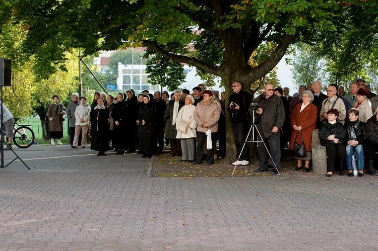 X Dzień Papieski w Gdyni; fot. M. Grabarz i J. Hlades