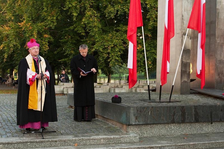 X Dzień Papieski w Gdyni; fot. M. Grabarz i J. Hlades