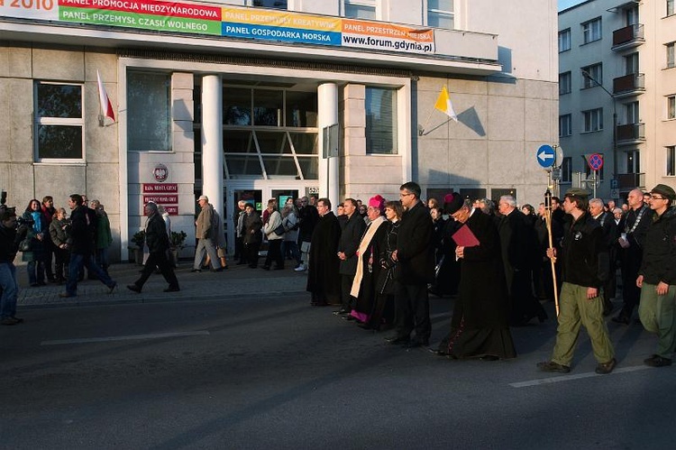 X Dzień Papieski w Gdyni; fot. M. Grabarz i J. Hlades