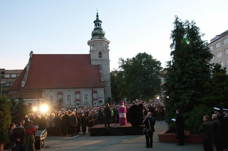 X Dzień Papieski w Gdyni; fot. M. Grabarz i J. Hlades