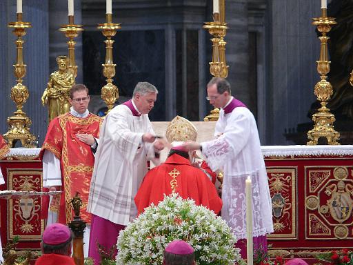 Uroczystość wręczenia paliuszy