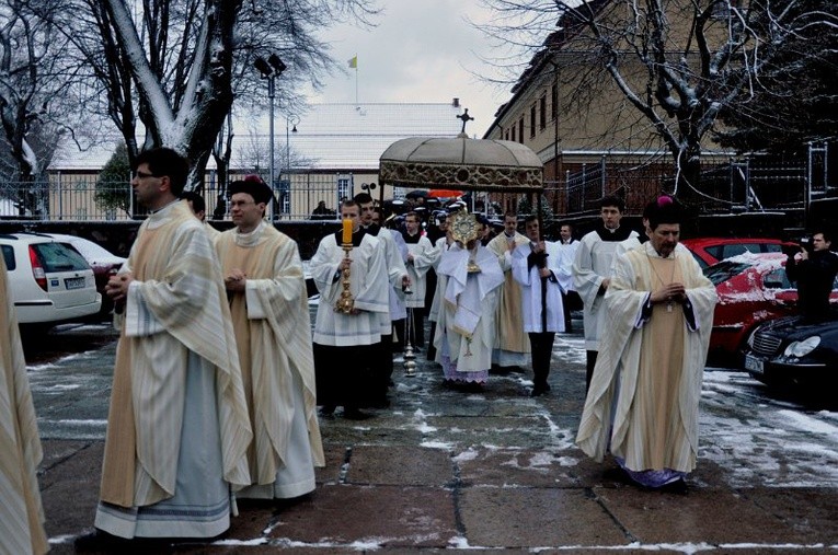 Msza św. z procesją rezurekcyjną fot. Karolina Hermann