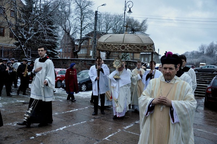 Msza św. z procesją rezurekcyjną fot. Karolina Hermann