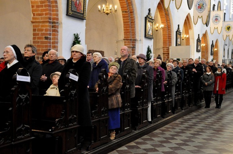 Msza św. z procesją rezurekcyjną fot. Karolina Hermann