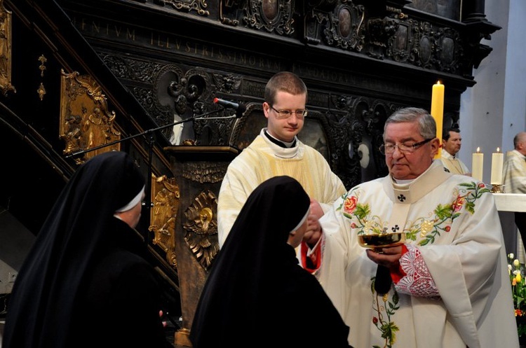 Msza św. z procesją rezurekcyjną fot. Karolina Hermann