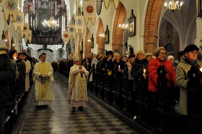 Wigilia Paschalna pod przewodnictwem Arcybiskupa Metropolity Gdańskiego Sławoja Leszka Głódzia fot. Karolina Hermann