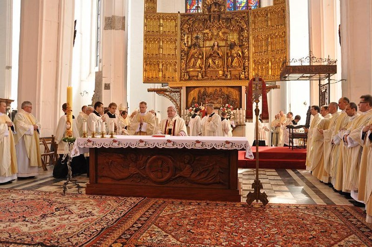 Święcenia Kapłańskie w Archidiecezji Gdańskiej - Bazylika Mariacka w Gdańsku - foto Mateusz Małek