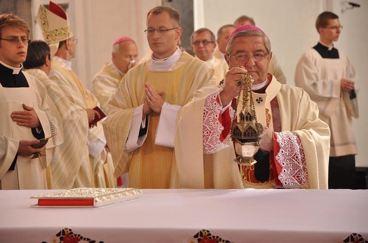 Święcenia Kapłańskie w Archidiecezji Gdańskiej - Bazylika Mariacka w Gdańsku - foto Mateusz Małek