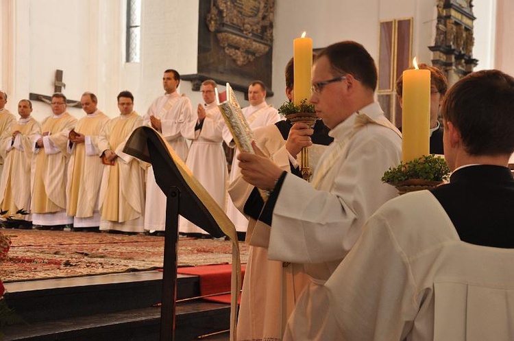 Święcenia Kapłańskie w Archidiecezji Gdańskiej - Bazylika Mariacka w Gdańsku - foto Mateusz Małek