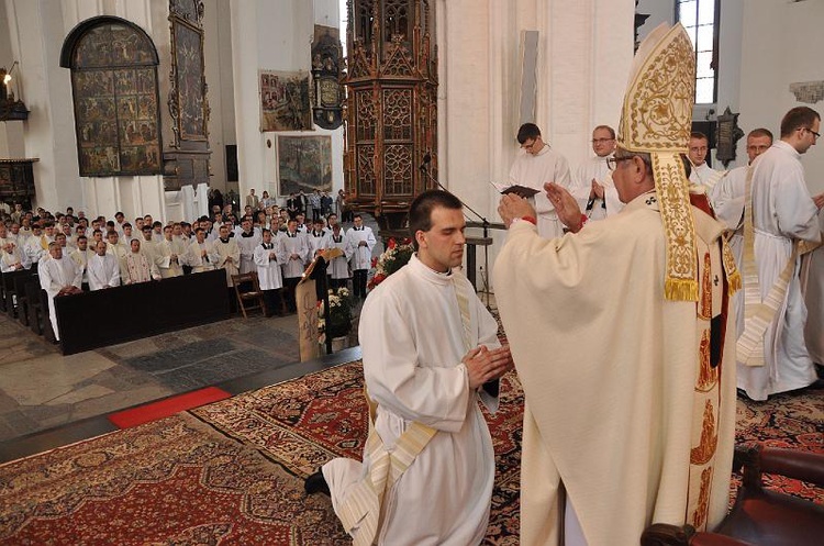 Święcenia Kapłańskie w Archidiecezji Gdańskiej - Bazylika Mariacka w Gdańsku - foto Mateusz Małek