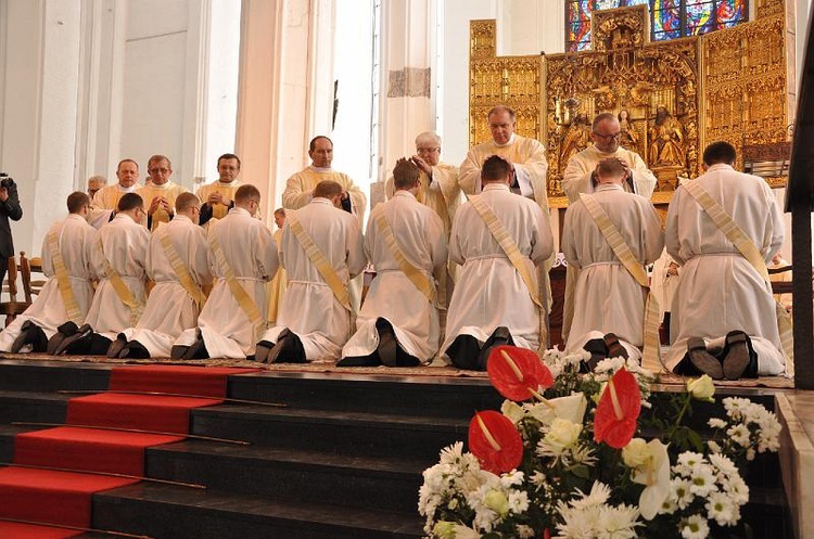 Święcenia Kapłańskie w Archidiecezji Gdańskiej - Bazylika Mariacka w Gdańsku - foto Mateusz Małek