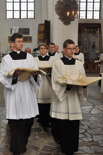 Święcenia Kapłańskie w Archidiecezji Gdańskiej - Bazylika Mariacka w Gdańsku - foto Mateusz Małek