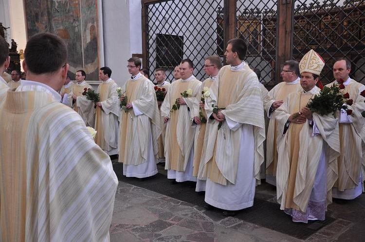 Święcenia Kapłańskie w Archidiecezji Gdańskiej - Bazylika Mariacka w Gdańsku - foto Mateusz Małek